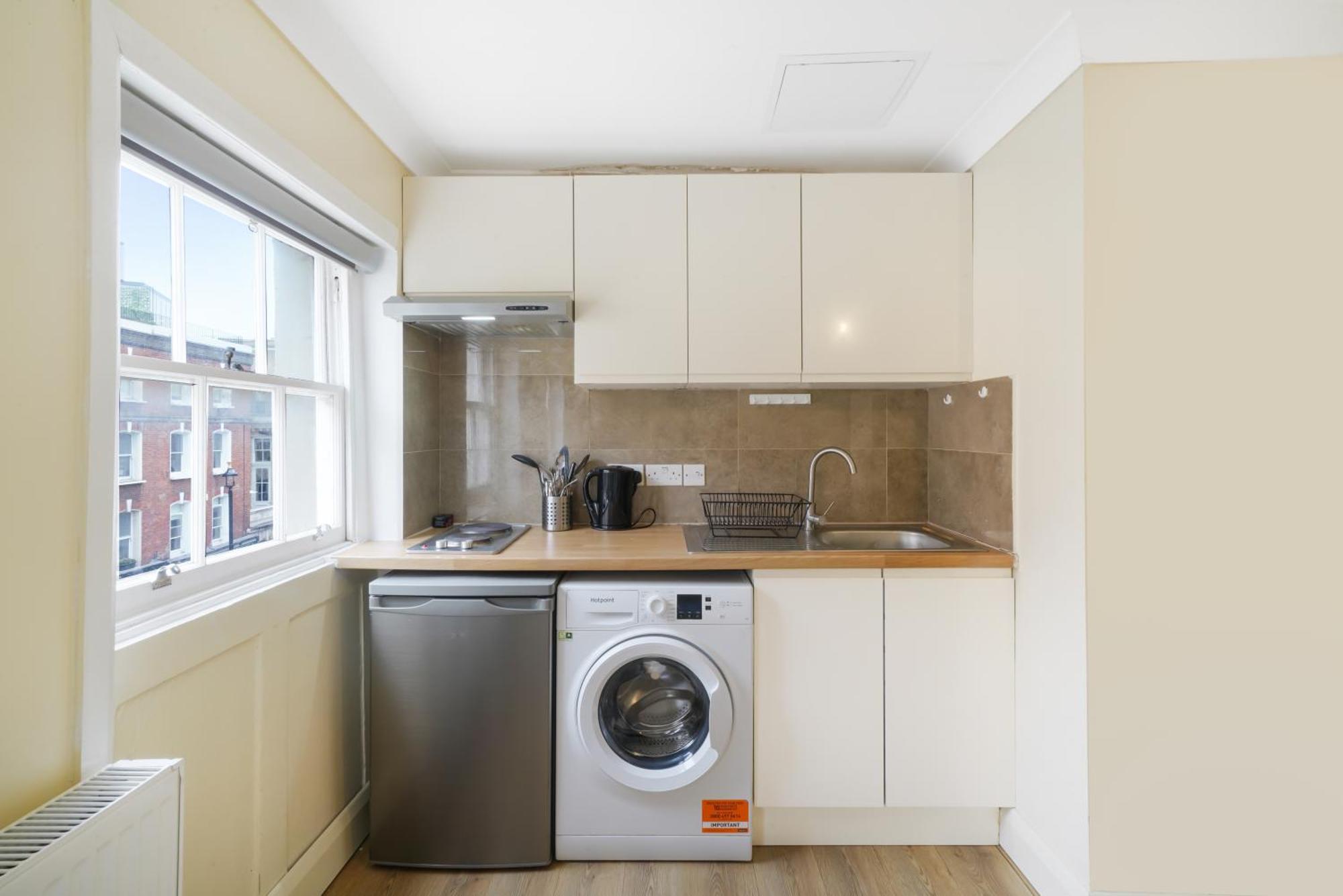 W1 Zone 1 Apartment London