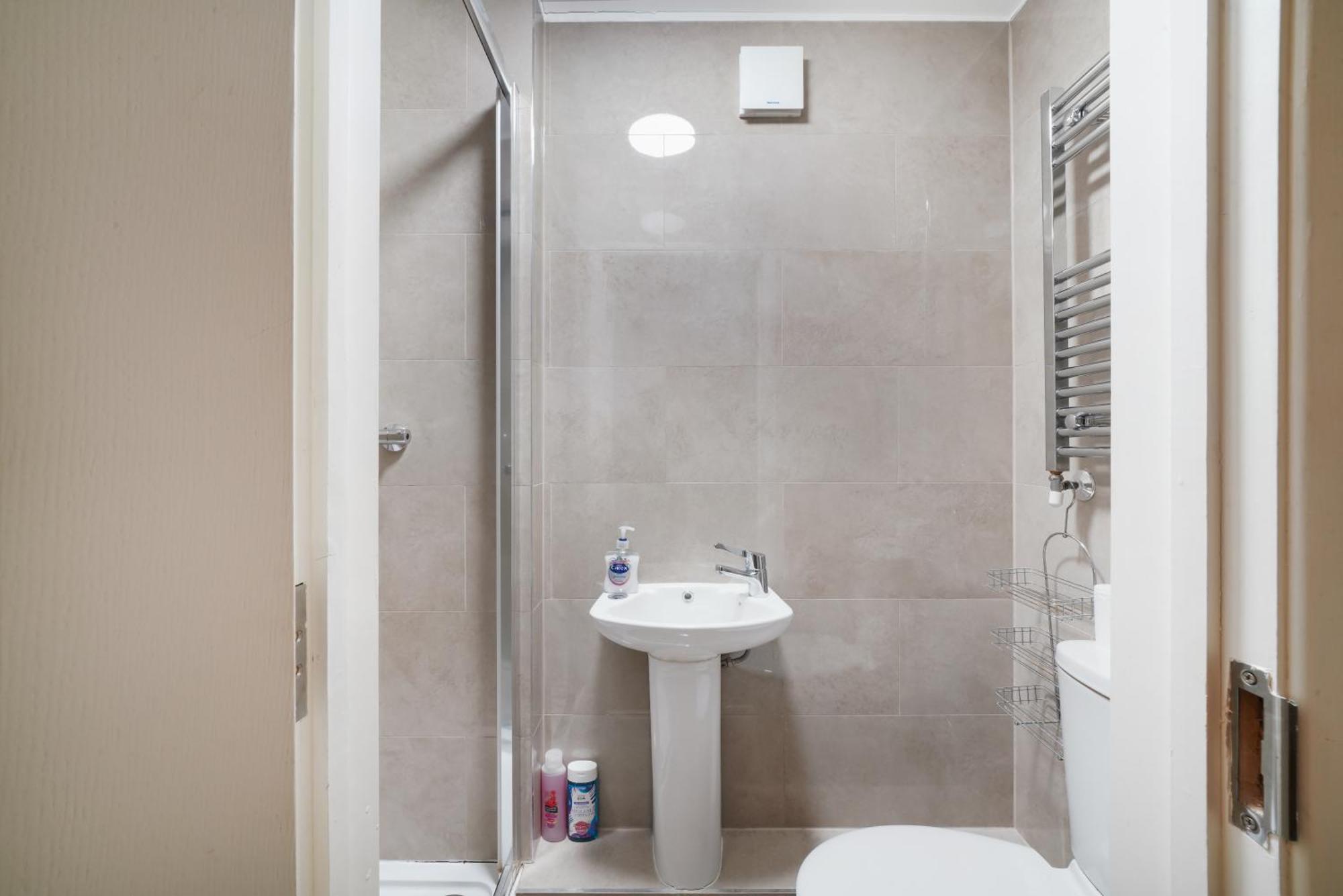 W1 Zone 1 Apartment *
